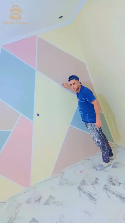 فنان دقة في العمل