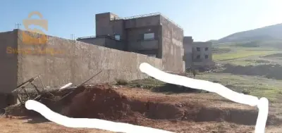 AVENDRE OÙ ECHANGE AVEC APPARTEMENT À ORAN