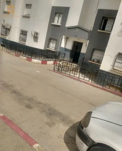 f3