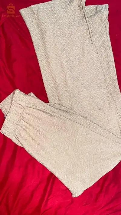 Ensemble beige oversized et pantalon pattes d’éléphant 😍