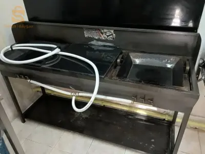 عندي فريقو شباب مع شواية
