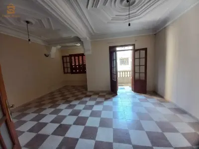 vente Villa R+2 avec piscine couverte et chauffée + terrasse à Ben Aknoune