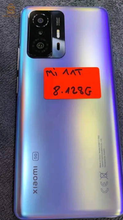Xiaomi mi 11T en état neuf double puce 120 hrz taux d actualisation 
128 Go et 8go ram couleur bleu