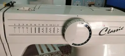 آلة خياطة نوع TOYOTA