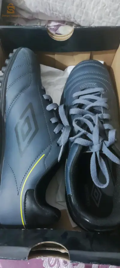 soulier umbro classico viii TF original pointure 42