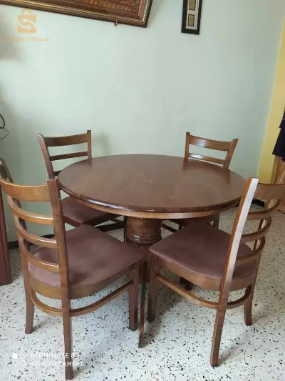 Table + 4 chaises