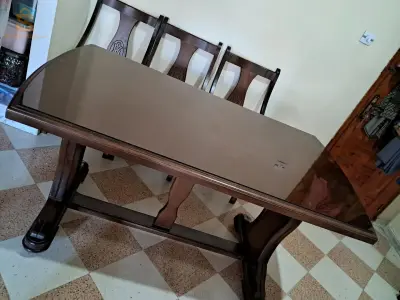 طاولة ب6 كراسي