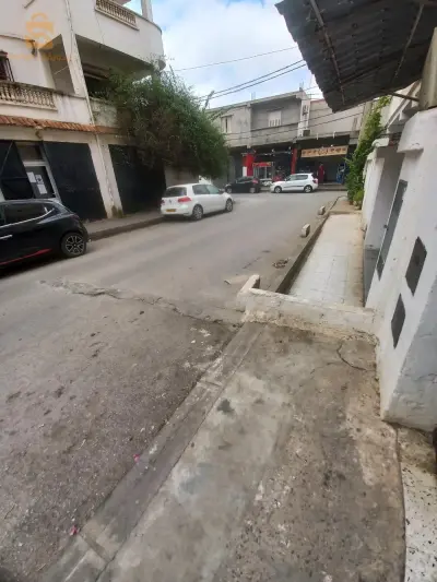 vend Villa commerciale R+2 de 204m2 a Ammara Chéraga acte + livret foncier