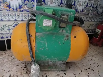 groupe la marque honda essence 10/10 + vibreur a béton 7/10