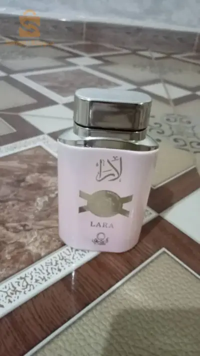 عطر لارا النسائي