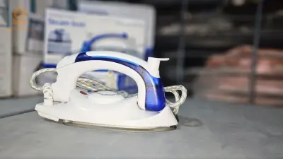 PreNextFer à repasser portable à vapeur compact pliable 700W, 220V, avec température ajustable