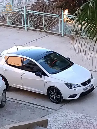 fiha des routouchs khfaf
a par ça voiture mashalah