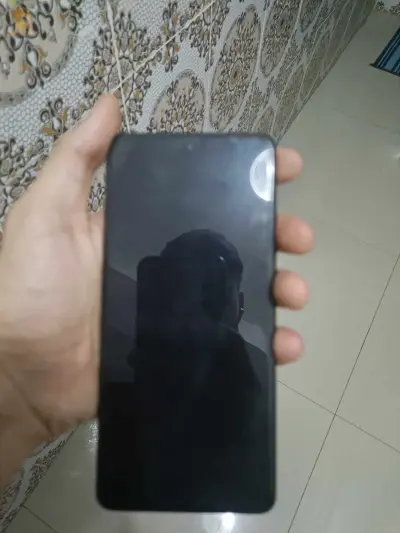 هاتف نقي بزاف
