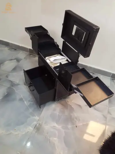 حقيبة للحلاقة