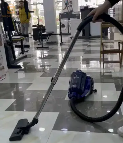 Aspirateur raylan 1600w Rouge
