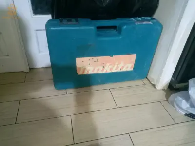 perseuse makita