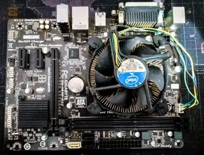 carte meré gigabyte H81M-DS2 + processour intel pentium 4