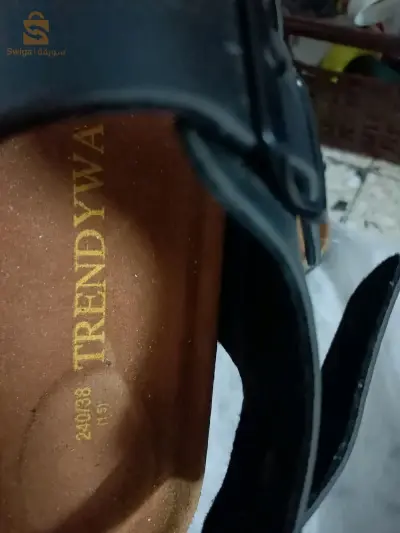 sandales neuves noires