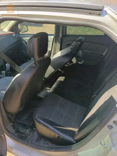 لاخضرية