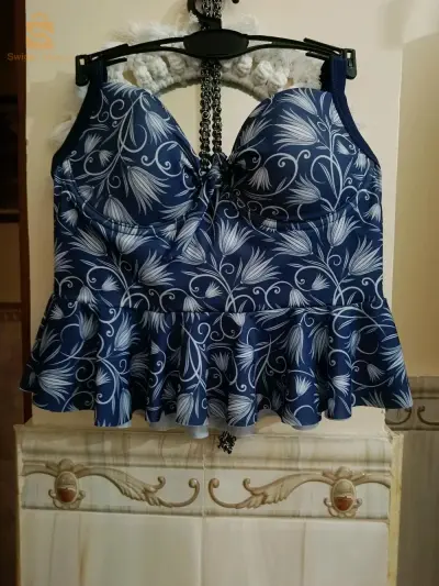 maillot de bain et jupe