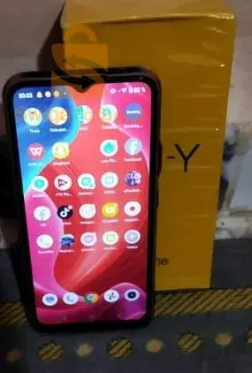 realme c21y