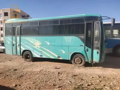 حافلة للبيع من نوع autocar موتور doutz للإتصال : 0658314507