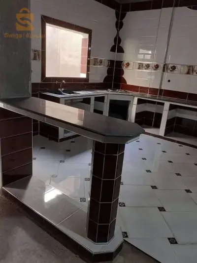 حرفي فايونص ودالدوصول لاشاب رخام ڨرانيتو بلافو pvc