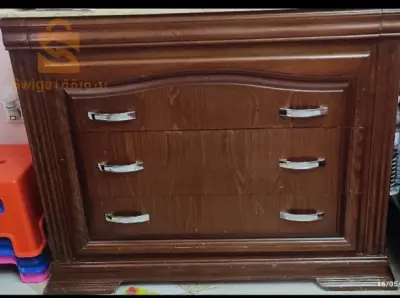 عندي بورت شوسور و زوج طابل دو نوي و كوافوز و سرير زوج بلايص و سومي كلهم من اتر