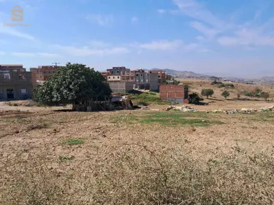 أرض للبيع
