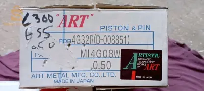 Mitsubishi  4G 32 ....L 300#piston