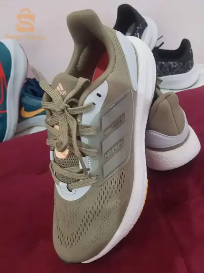 #Disponible_0558459644
Chaussures #Adidas_Pureboost_22
#kaba_original
Couleur: Orbit Green Metal GreyBeam Orange
 Pointure :41
#adidasOriginals #adidasshoes #adidasrunners