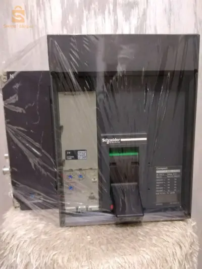 Disjoncteur Schneider NS 1000 amp Depro