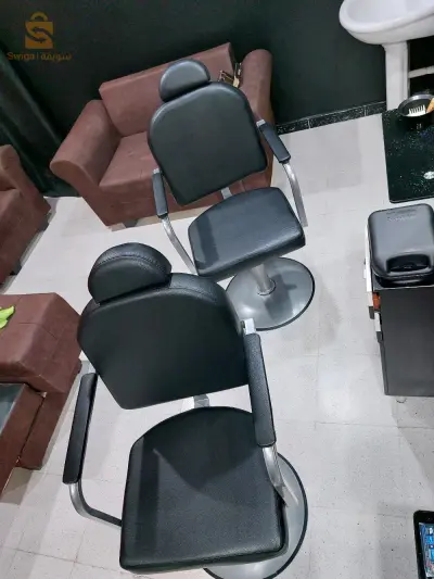 salon 7 place + deux chaises +table