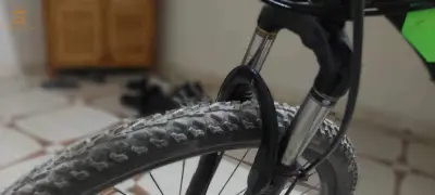 vélo gevatti mtb avec 7 vitesse + serrure de sécurité