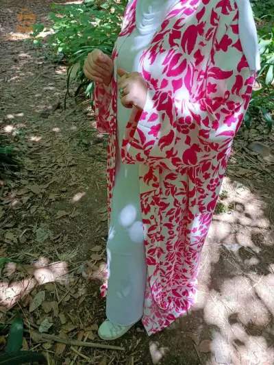 فستان و كيمونو