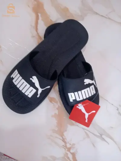 #Disponible_0558459644
New Articles. #kaba_Européen 
#claquettes_Puma 
Pointure : 40.5 
Couleur : Bleu Nuit
#puma #pumashoes #pumafootball #pumarunning