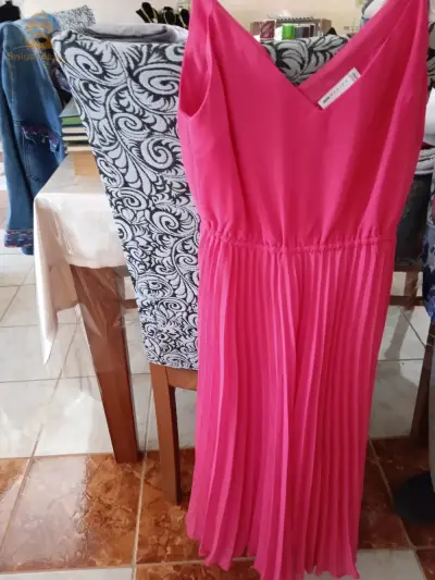 des belles robes en plusieurs modèles c'est italien venu de France caba