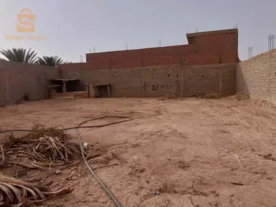 قطعة ارض محوطة من 3جوانب