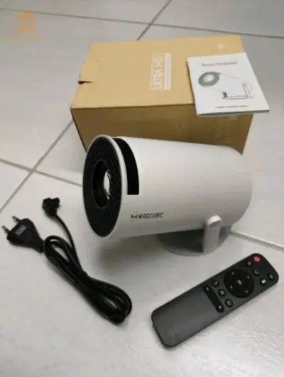 Projecteur HY300 Pro 4K