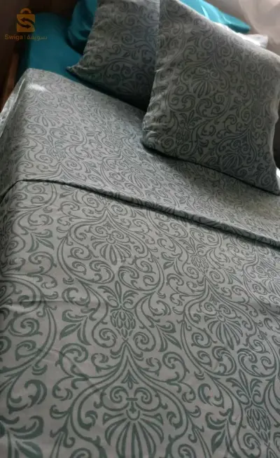 drap , drap housse , coussins ,