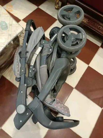 poussette pingouin très bonne etet