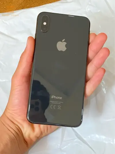 iPhone Xs max 256GB
79% 🔋
Etat 10/1...