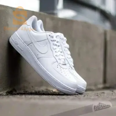 🔥NIKE AIR FORCE I TRIPLE 🔥