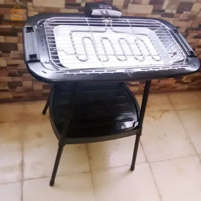 Barbecue Électrique et plaque
 chauffante Sur Pieds Ou De Table 2en1 2000W
0657061135