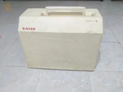 آلة خياطة "SINGER"