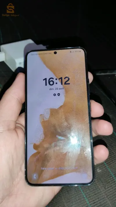 Samsung s22 état 8/10 fig kherta f écran kima reha f photo
