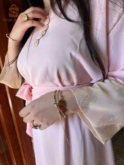 ملابس نساء