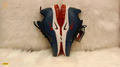 Baskets Nike good qualité pointure 40