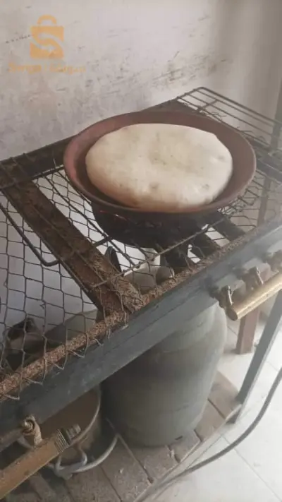 طابونات للبيع فيها ربعة ريشويات