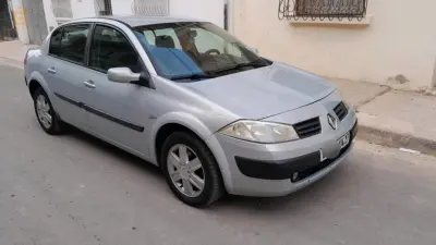 Mégane béri 1.9 dci , année 2004 mafihach bentoura , mlebsa complet 🇫🇷 
Numéro : 0775 66 56 03